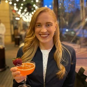 Meet your Posher, Laura